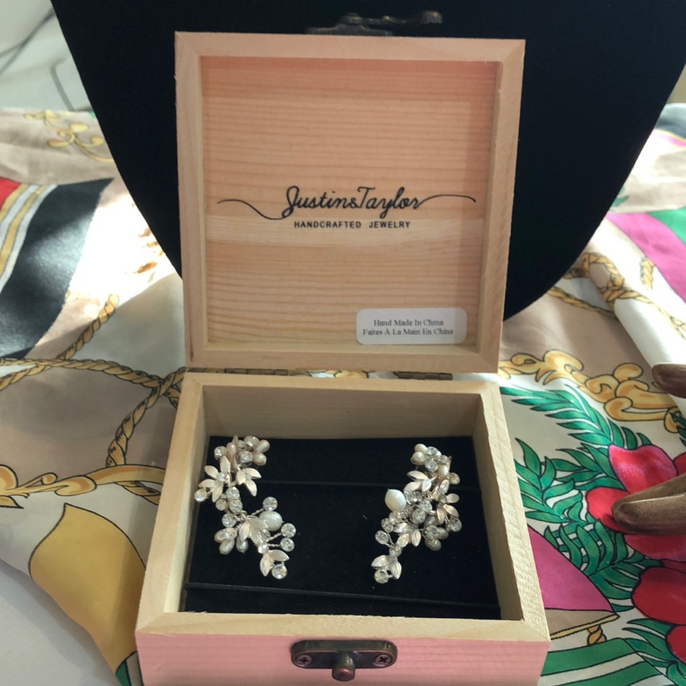 Justin & Taylor handcrafted Silver faux diamonds & pearls Floral Earrings NEW